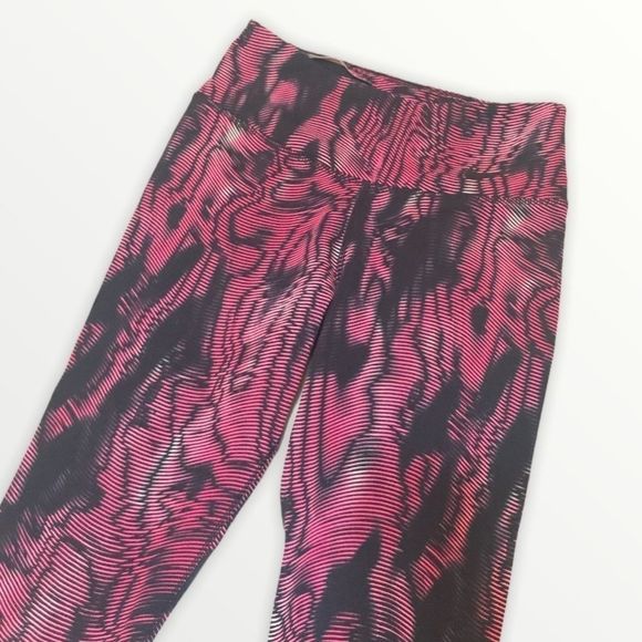 NIKE Legendary Waves Dri Fit Full Length Tight - Picture 4 of 9